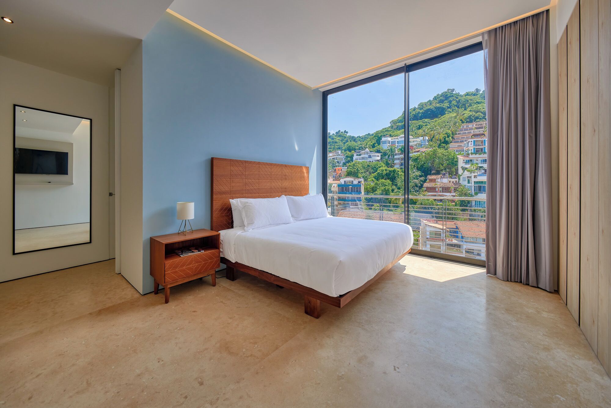 1 Bedroom Suite Deluxe 612