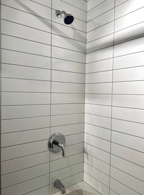 Shower, hair dryer - Apartment in Limoilou (Québec)