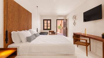 Ropa de cama de alta calidad, edredón, camas Select Comfort y minibar