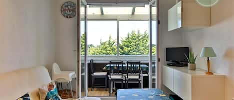 Televisión y reproductor de DVD