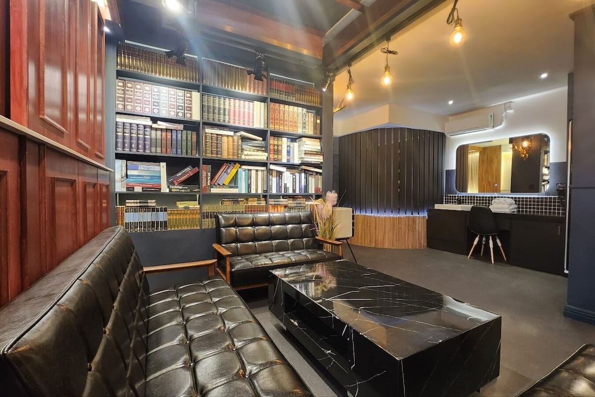 Business Room, Non Smoking | 1 bilik tidur, dihias secara berasingan, Wi-fi percuma