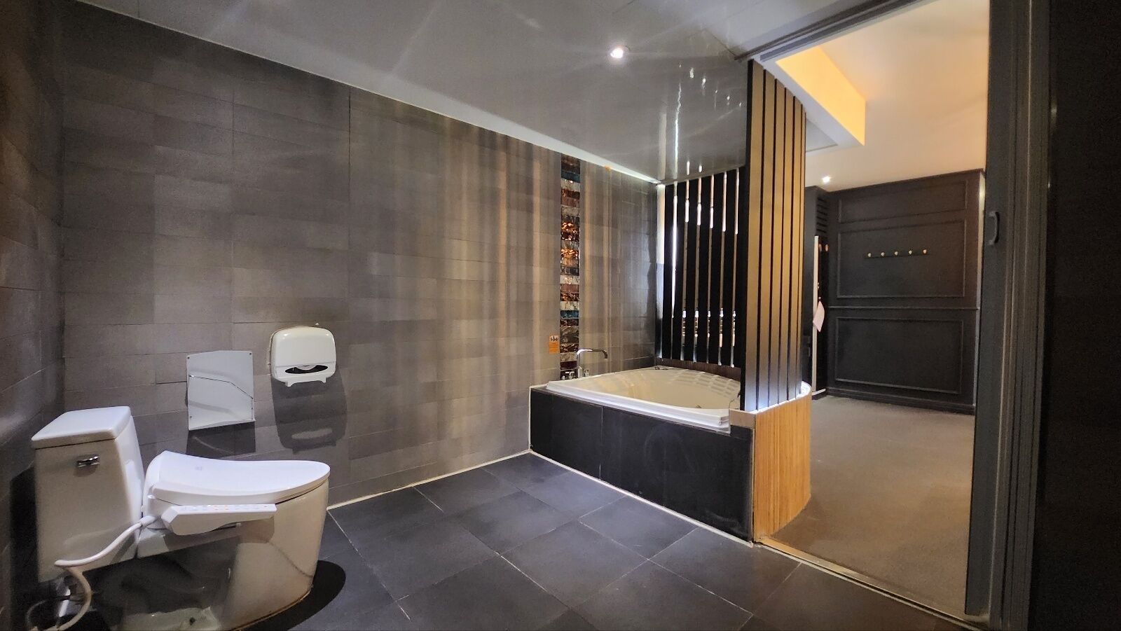Business Room, Non Smoking | Bathroom