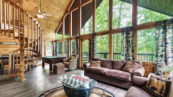 TV connectée, cheminée