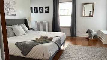 4 bedrooms, desk, iron/ironing board, free WiFi