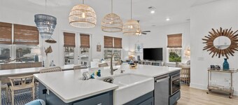 Brand new 5BD/5B,Community Boat Dock, Private Swim Spa, Sleeps 14+, Gulf Views