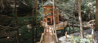 The Hemlock Treehouse | Hocking Hills