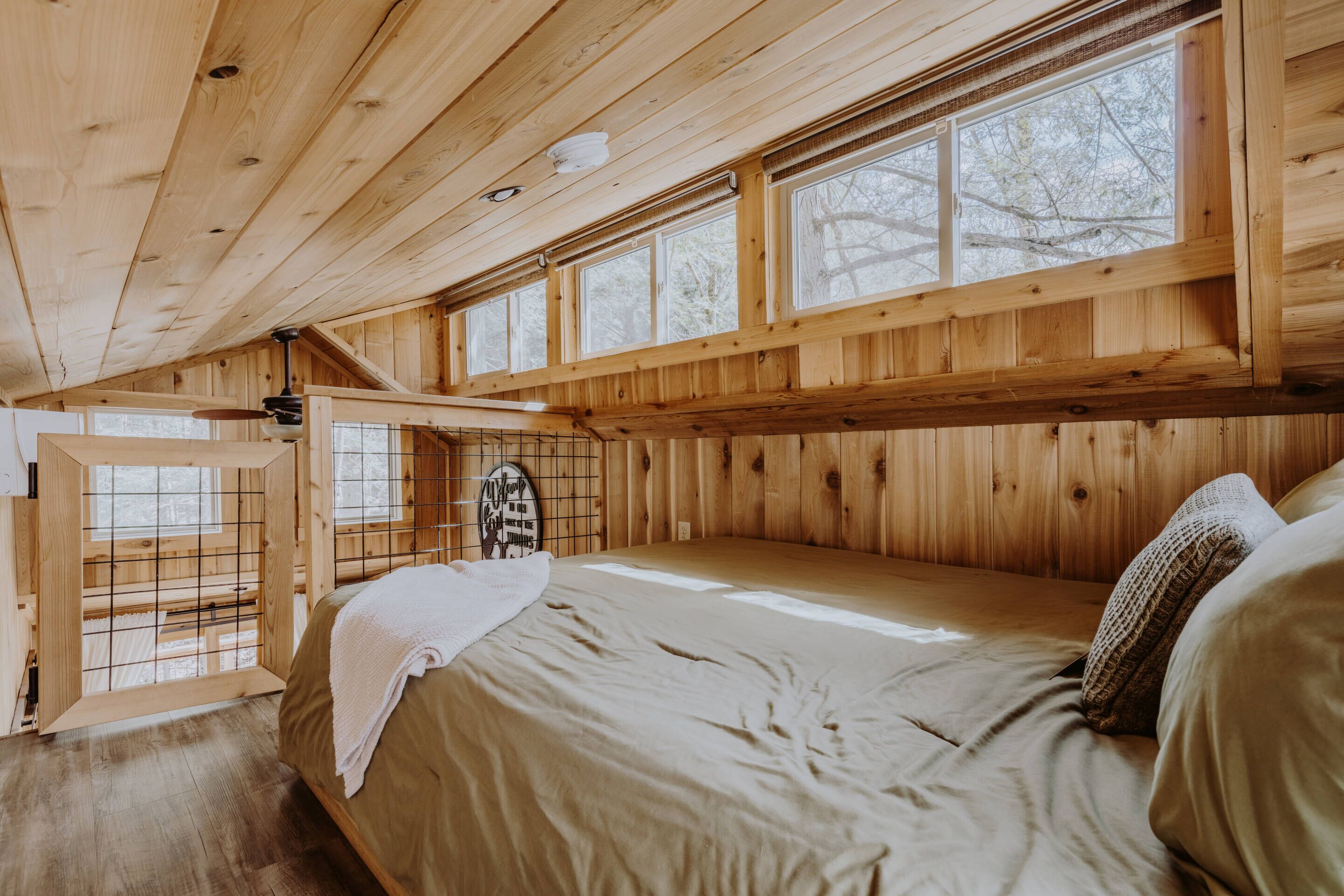 2 bedrooms, desk, free WiFi, bed sheets