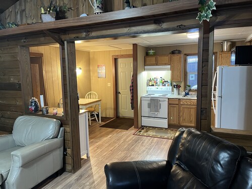 CABIN IN THE WOODS, 10 acres, Sleeps 8. Close to ORV trails and Forest Dunes.