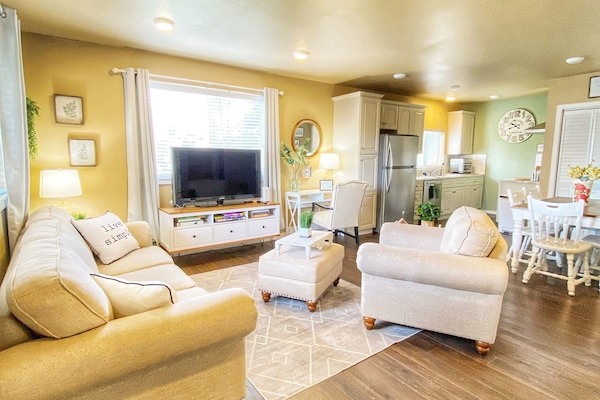 Walk into Vickery Cottage from patio. Open plan living space. Very comfy for 4.
