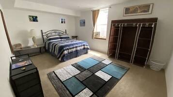 2 dormitorios, tabla de planchar con plancha, wifi gratis y ropa de cama
