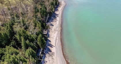 Summerset Cottage, Lakeview Hot Tub - Private Lake Access