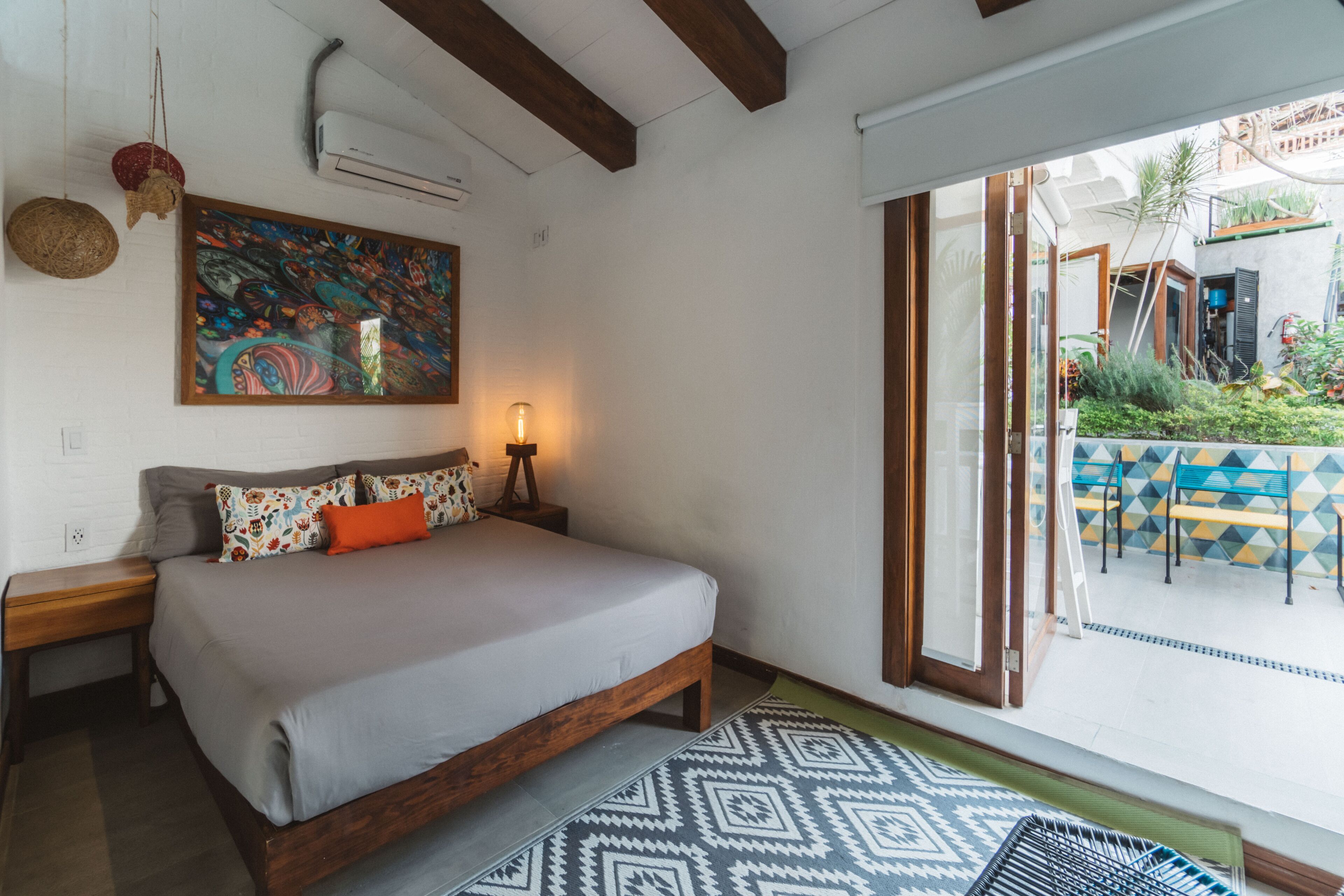 9 chambres, draps fournis