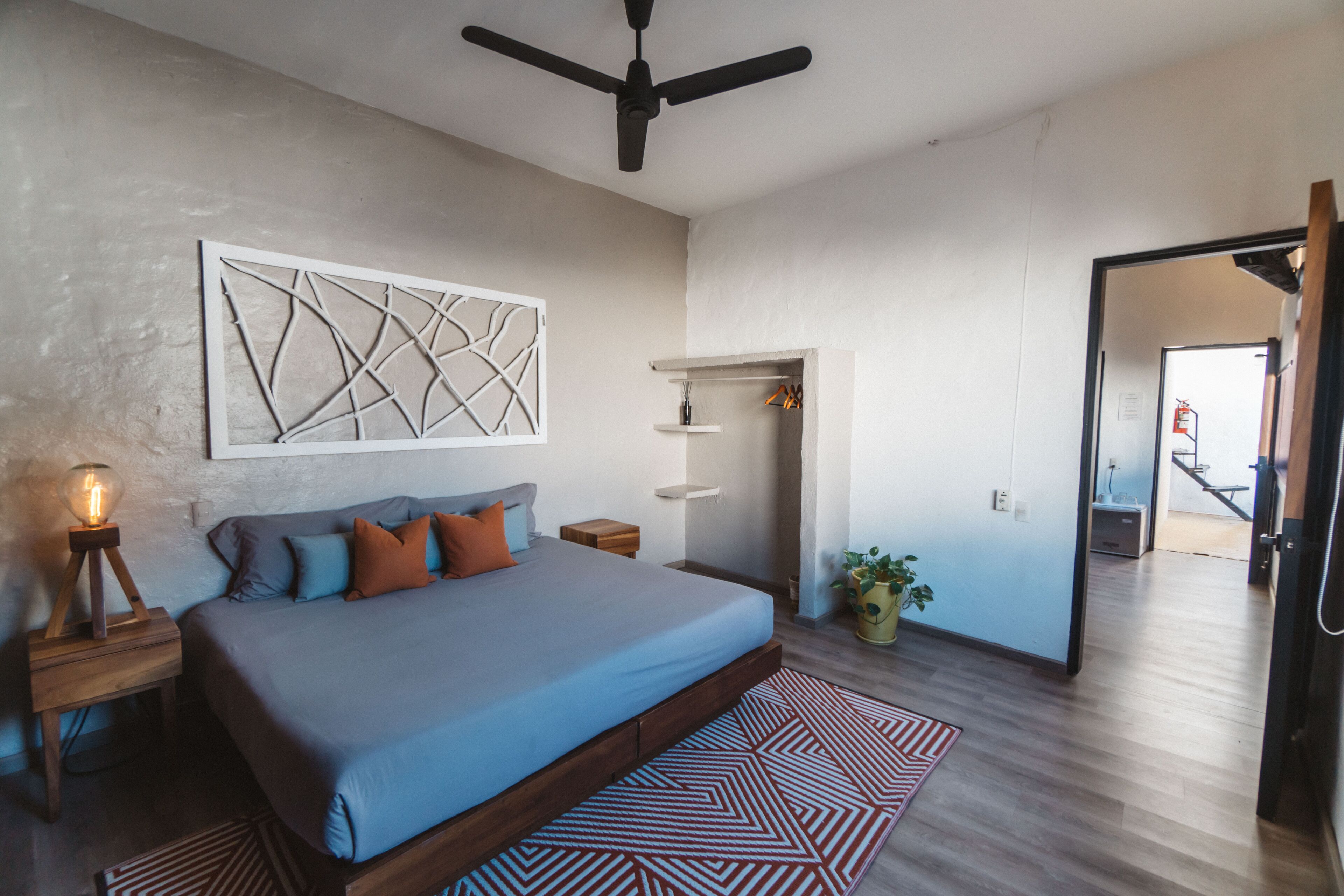 9 chambres, draps fournis