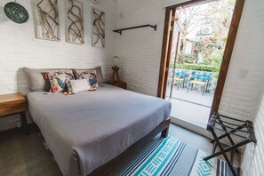 9 bedrooms, bed sheets