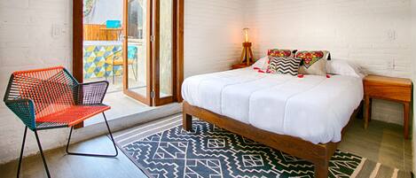 9 bedrooms, bed sheets