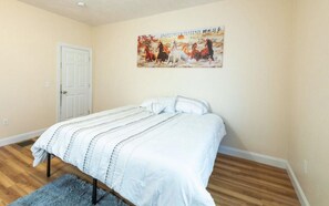 3 bedrooms, iron/ironing board, free WiFi, bed sheets - Friendly family with. Sweet home (Salem)