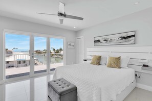 3 Schlafzimmer, Schreibtisch, Bügeleisen/Bügelbrett, Reisekinderbett