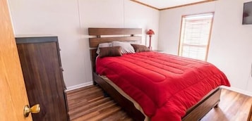 Traditional House | 2 bedrooms, desk, laptop workspace, free WiFi