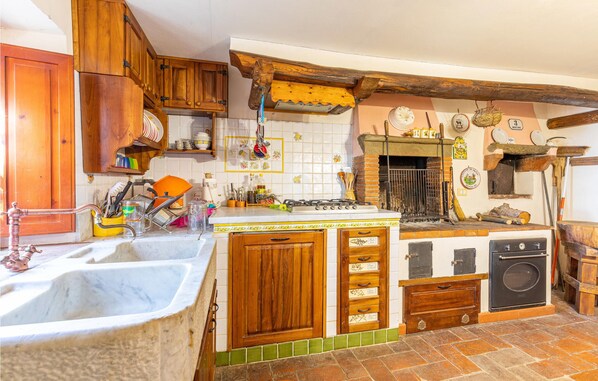 Kühlschrank, Herdplatte, Geschirrspüler