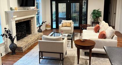 Luxury Southern Hills Home w/Pool great place for staycations,,,