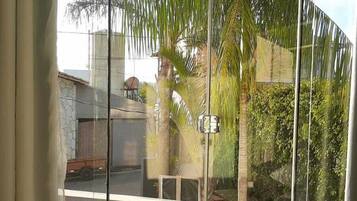 Quarto duplo standard, 1 cama de casal | Vista do quarto