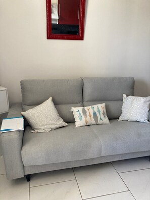 Living area - Studio de Charme ile D'oléron Piscine /tennis/terrain de Boules+ 700 m Plage (Dolus-d'Oléron)
