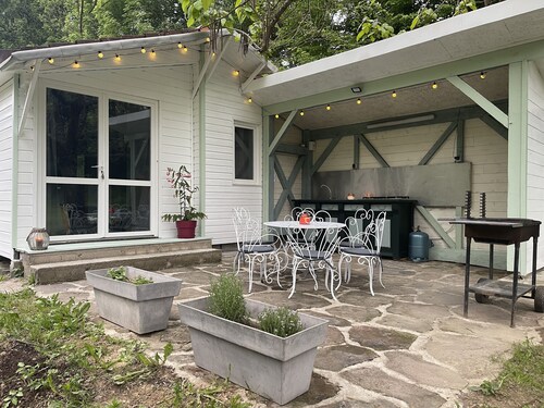 Chalet au bord de l’étang, proche de sites touristiques du Lot et de la Dordogne