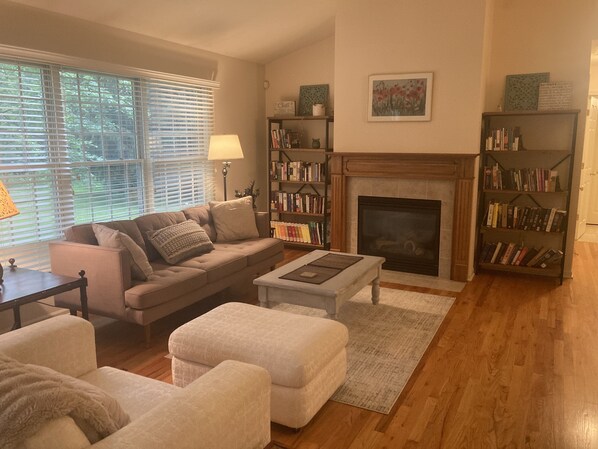 Fireplace - Cozy home ensconced in nature, close to Notre Dame and the best of the area. (South Bend)