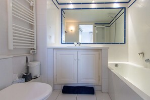 Badewanne, Haartrockner