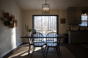 Dining - Charming Woodside Home nestled in nature. (Fayetteville)