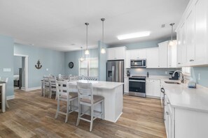 Fridge, microwave, oven, stovetop - Modern Beach Villa: 1 Min-walk to Beach! Ping Pong (Emerald Isle)