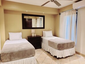 2 Schlafzimmer, Bügeleisen/Bügelbrett, Reisekinderbett, kostenloses WLAN