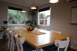Dining - Vista Views Five Star (Mallacoota)