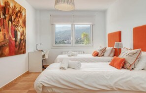 5 Schlafzimmer, Reisekinderbett, kostenloses WLAN, Bettwäsche