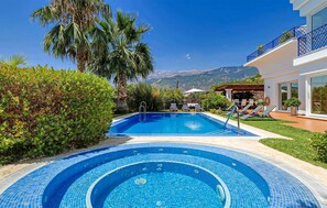 Opvarmet pool