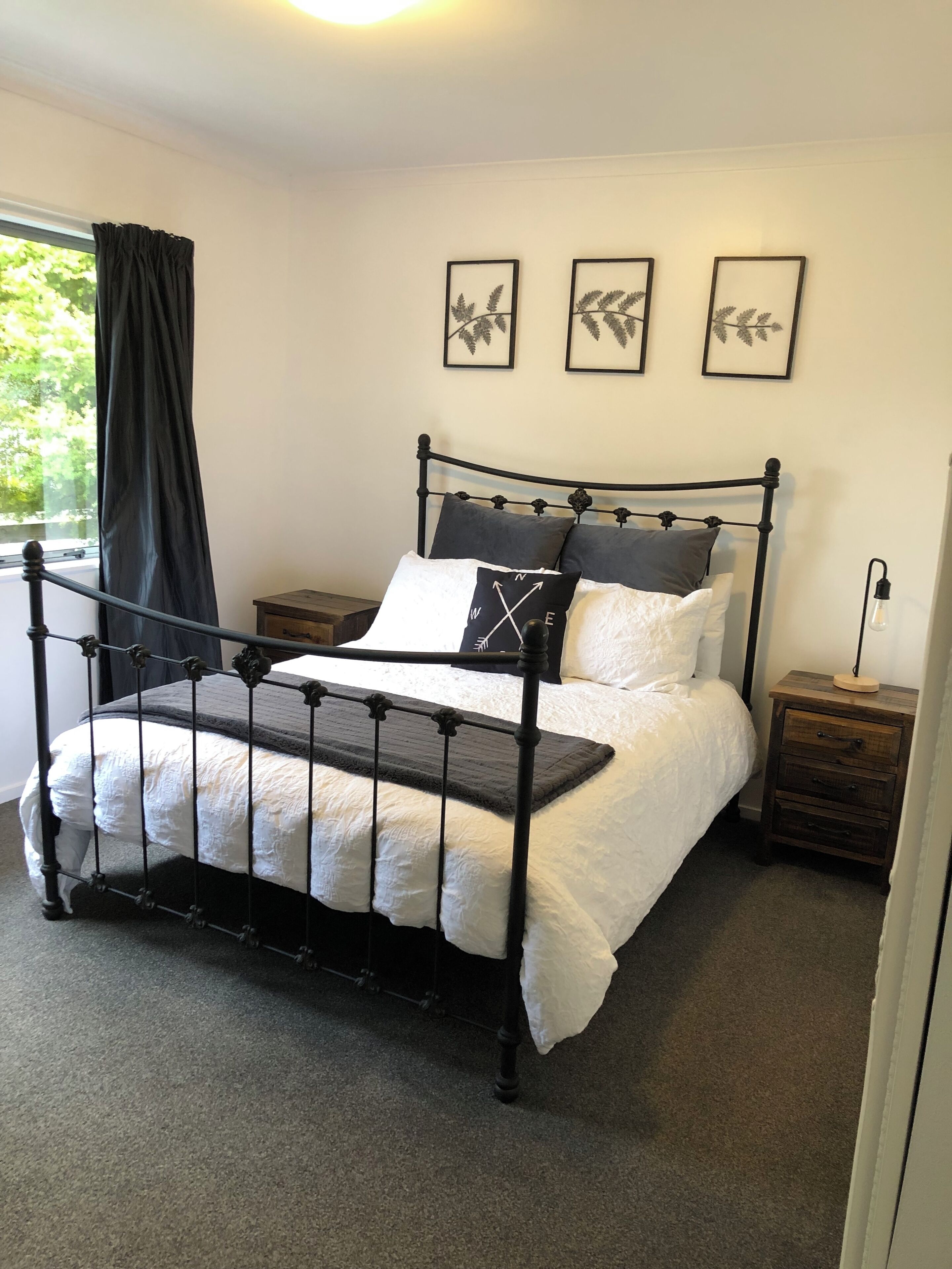 3 Schlafzimmer, Schreibtisch, Bügeleisen/Bügelbrett, Reisekinderbett