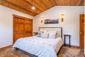 3 Schlafzimmer, Reisekinderbett, kostenloses WLAN, Bettwäsche