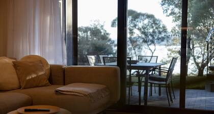Lake Front Living New and Cosy seperate ground floor appartment