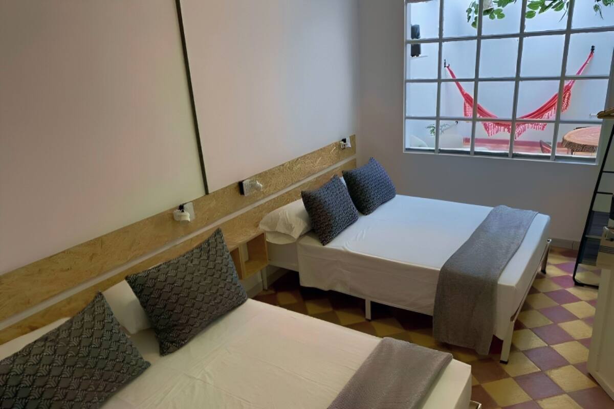 Basic-værelse til 4 personer | Gratis Wi-Fi, sengetøj