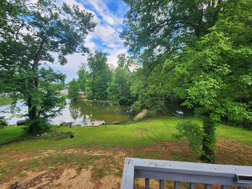 Lake House retreat