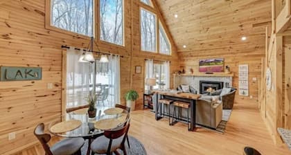 Beautiful Lodge in The Hideout!!