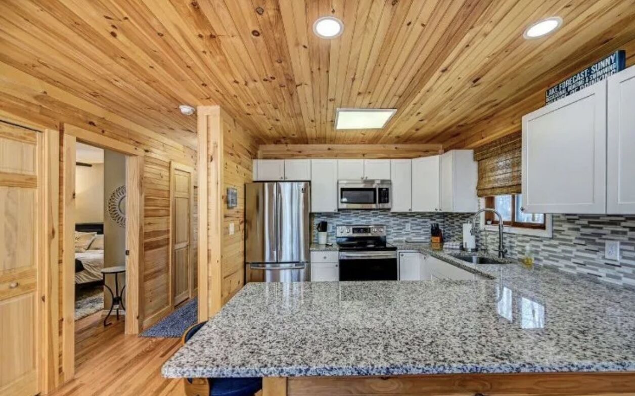 雪櫃、微波爐、焗爐、爐具