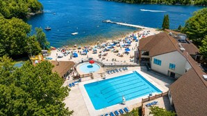 Outdoor pool, a heated pool - Beautiful Lodge in The Hideout!! (Lake Ariel)