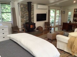 1 dormitori, escriptori, planxa i posts de planxar i wifi gratuïta 