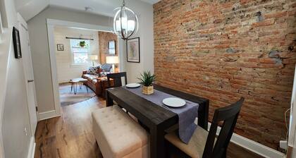 Cozy Lancaster City Townhouse - Walkable to city sites