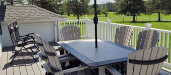 Central to Geneva & Canandaigua- Sleeps 13