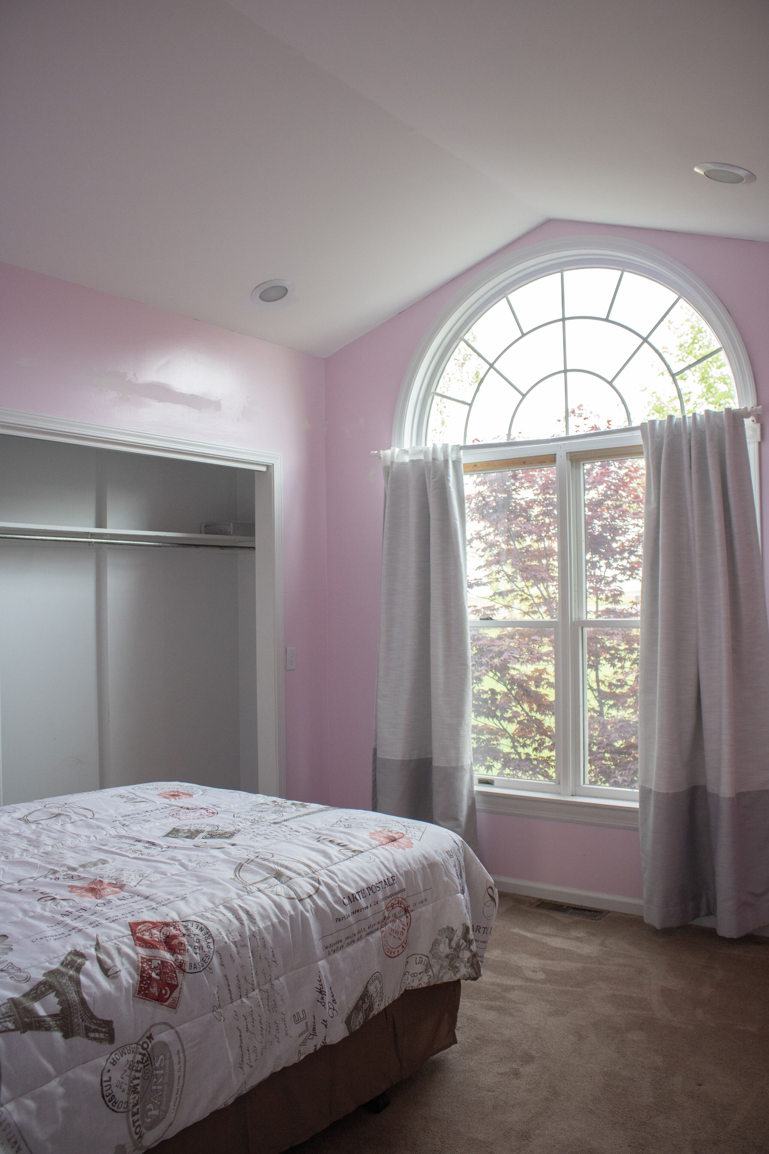 4 bedrooms, iron/ironing board, bed sheets