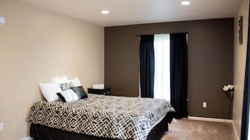 4 bedrooms, iron/ironing board, free WiFi, bed sheets