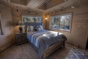 5 bedrooms, iron/ironing board, WiFi, bed sheets