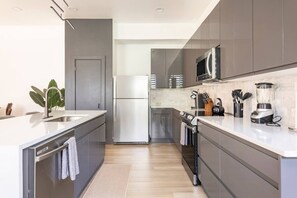 Fridge, microwave, oven, stovetop